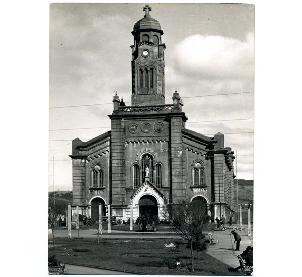 Vista frontal de la catedral