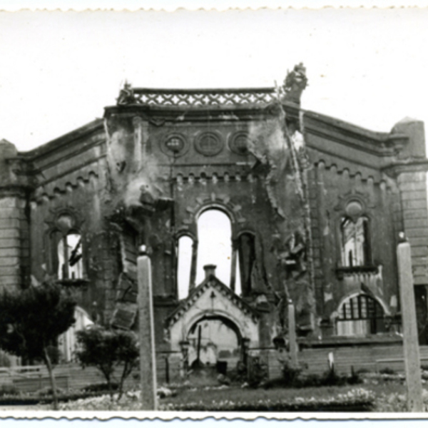 Demolición del frontis de la catedral