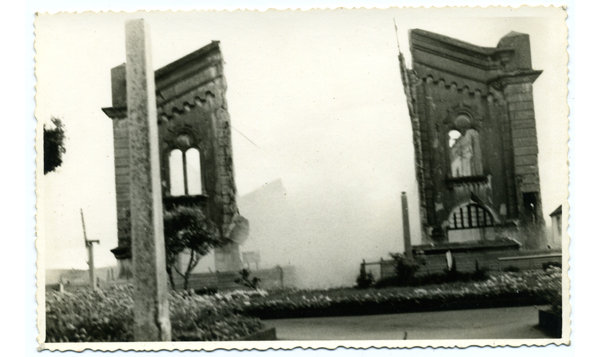 Demolición del frontis de la catedral