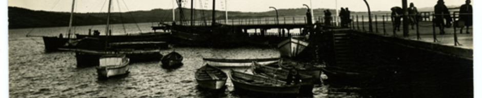 Botes en el muelle Botes en el muelle