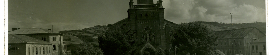 Plaza y catedral de Ancud Plaza y catedral de Ancud