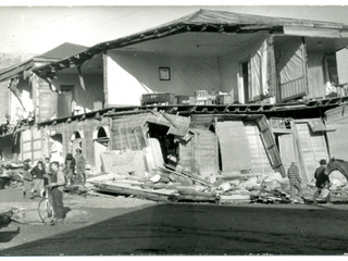 Casa destruida por el terremoto Casa destruida por el terremoto