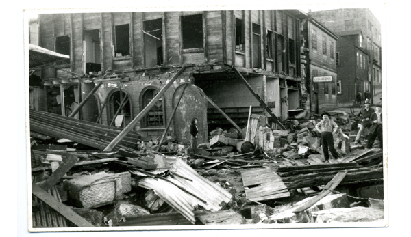 Casa destruida por el terremoto