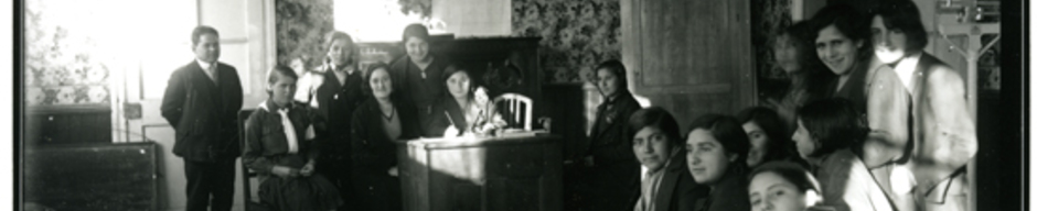 Alumnas de la Escuela Normal Rural de Ancud Alumnas de la Escuela Normal Rural de Ancud
