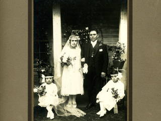 Matrimonio y damas de compañía Matrimonio y damas de compañía