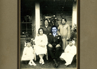 Matrimonio y damas de compañía Matrimonio y damas de compañía