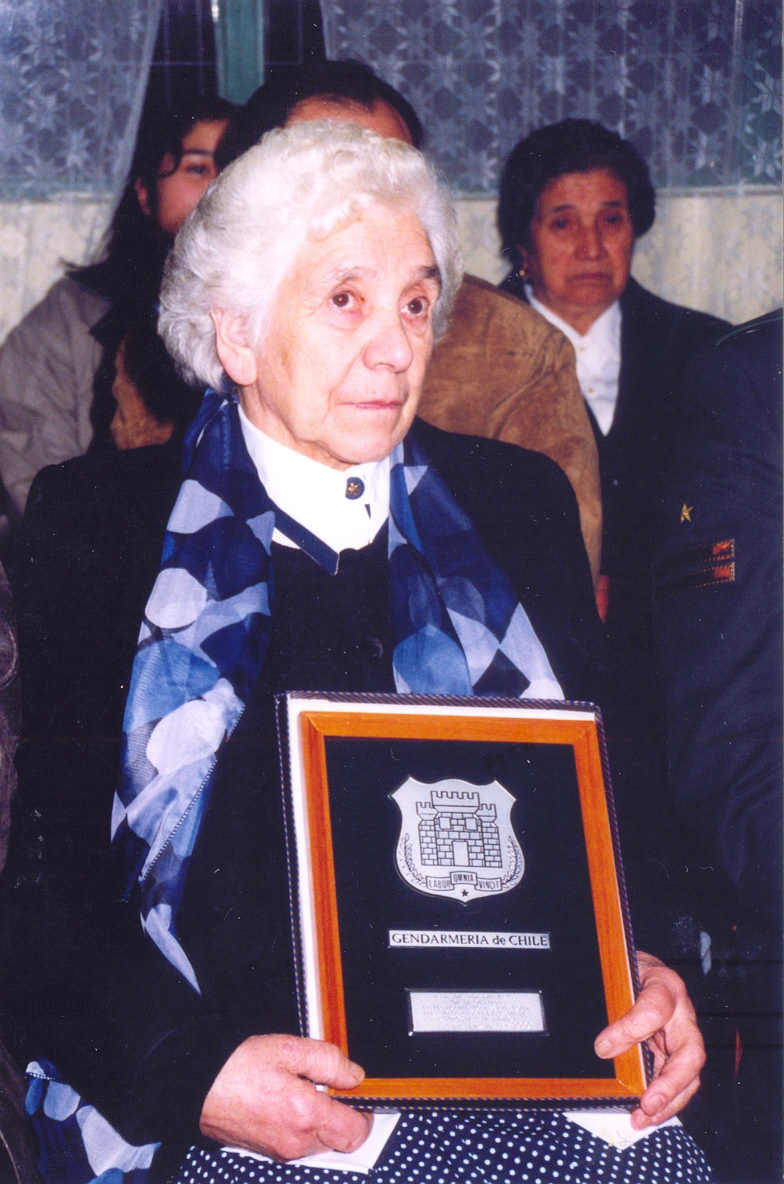 Distinción a Sara Barrientos Distinción a Sara Barrientos