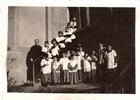 Sacerdote y acólitos Sacerdote y acólitos