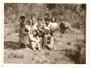 Paseo de un grupo de jóvenes