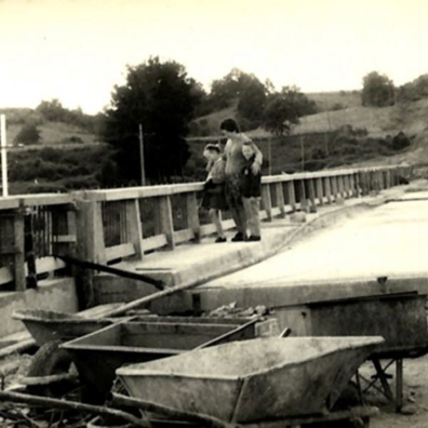 Construcción del puente Carlos Ibáñez del Campo