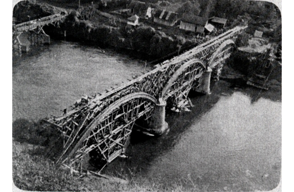 Construcción del puente Carlos Ibáñez del Campo