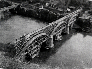 Construcción del puente Carlos Ibáñez del Campo