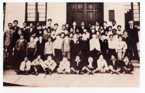 Alumnos de la Escuela de Hombres Alumnos de la Escuela de Hombres