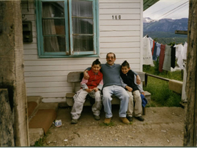 Abuelo y nietos Abuelo y nietos