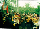 Cantores urbanos en el Cementerio General