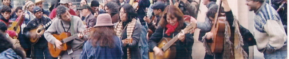 Cantores urbanos se manifiestan en La Moneda