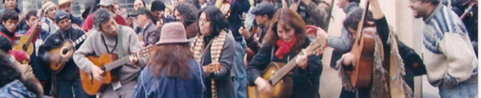 Cantores urbanos se manifiestan en La Moneda