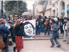 Cantores urbanos se manifiestan en La Moneda