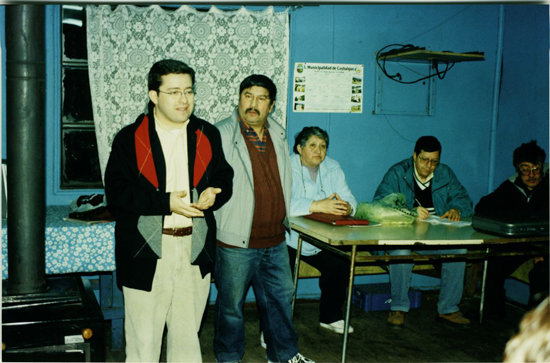 Reunión de la junta de vecinos junto a autoridades Reunión de la junta de vecinos junto a autoridades
