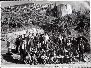 Trabajadores de fábrica de abonos calizos Trabajadores de fábrica de abonos calizos