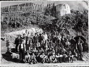 Trabajadores de fábrica de abonos calizos Trabajadores de fábrica de abonos calizos