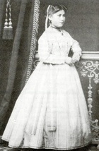 Señorita piqueña Señorita piqueña