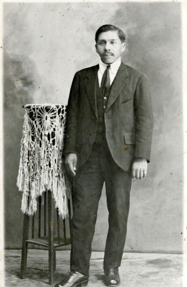 Joven piqueño Joven piqueño
