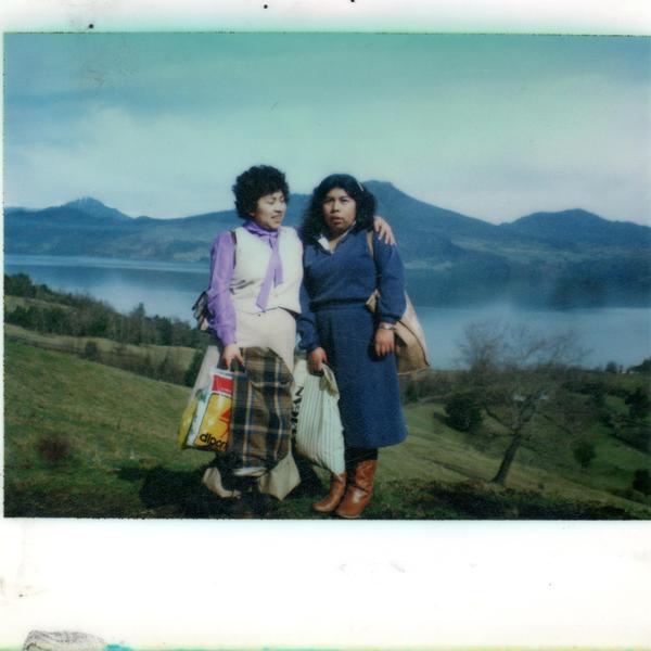 Ida Melania Panguilef junto a Alba Panguilef Ida Melania Panguilef junto a Alba Panguilef