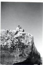 Sonia Oporto junto a su tia Modesta Sonia Oporto junto a su tia Modesta