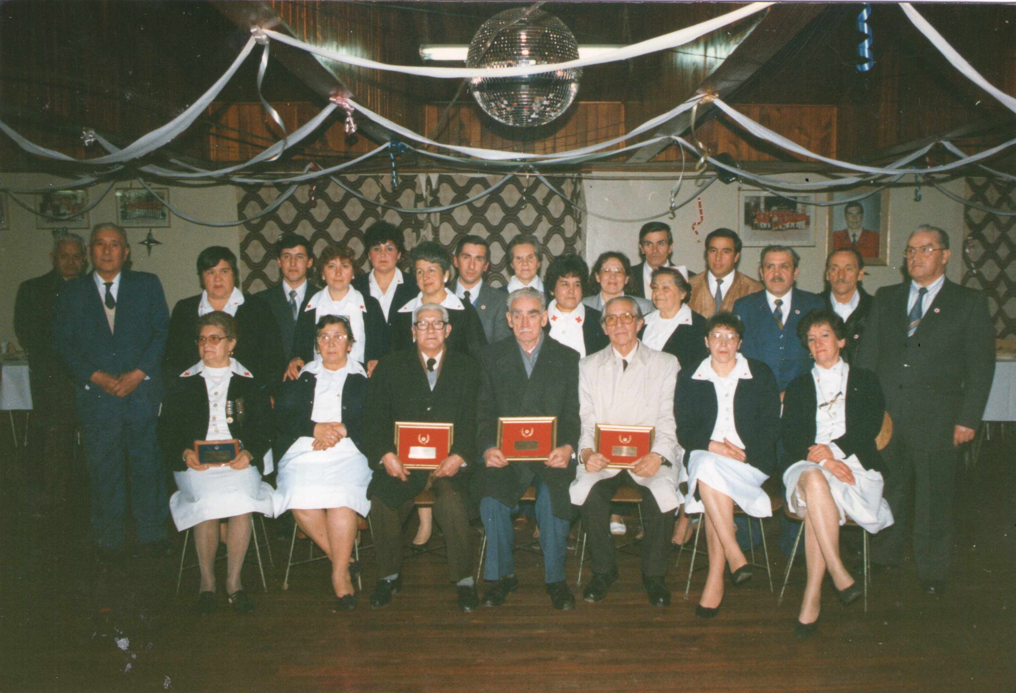 Distinción a voluntarios de la Cruz Roja Distinción a voluntarios de la Cruz Roja