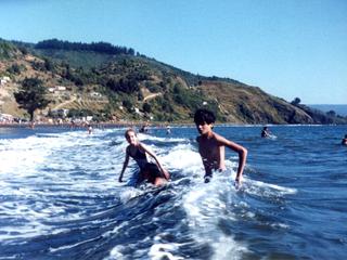 Hermanos Navarro Oporto en la playa Hermanos Navarro Oporto en la playa