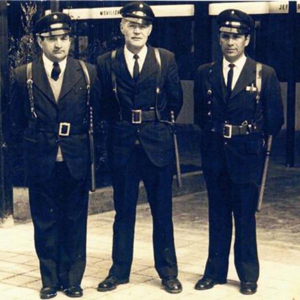 Guardias de la estación de ferrocarriles