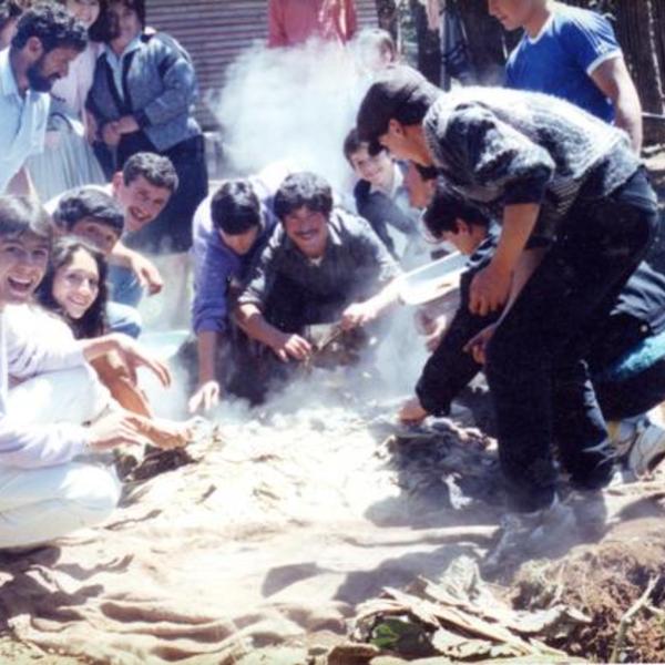 Preparación de un curanto en hoyo