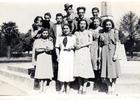 Amigos en la plaza de San José de la Mariquina