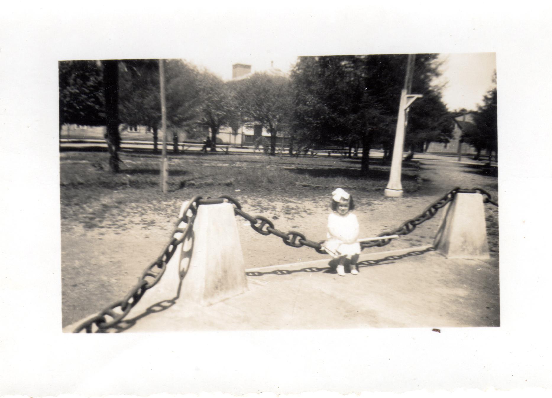 Paseo en la plaza de San José de la Mariquina