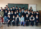 Profesora y alumnos de la Escuela Valle de Mariquina Profesora y alumnos de la Escuela Valle de Mariquina