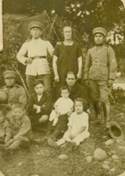 Luisa Pellet y su familia Luisa Pellet y su familia