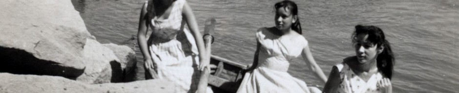 Hermanas Quintana Sánchez en el río Aysén Hermanas Quintana Sánchez en el río Aysén
