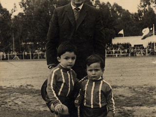 Abuelo y nietos