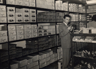 Luis Polanco en su zapatería Luis Polanco en su zapatería