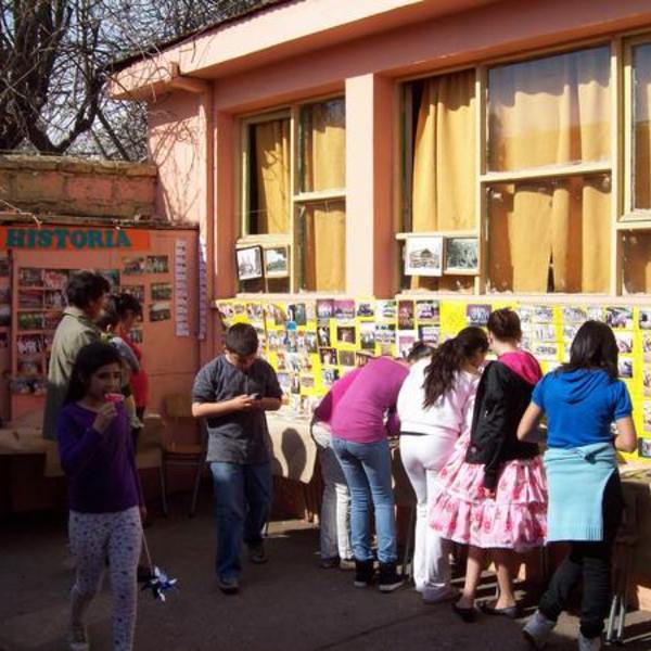 Niños y niñas de la Escuela "Estado de Florida" de Pudahuel participan de la exposición Niños y niñas de la Escuela "Estado de Florida" de Pudahuel participan de la exposición