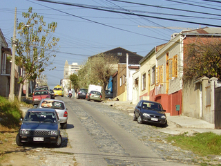 Calle San Guillermo, vista desde Avenida Los Placeres