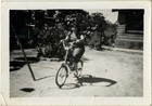 Jacqueline Chávez en un paseo en bicicleta
