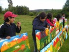 Los niños presentan sus creaciones artísticas