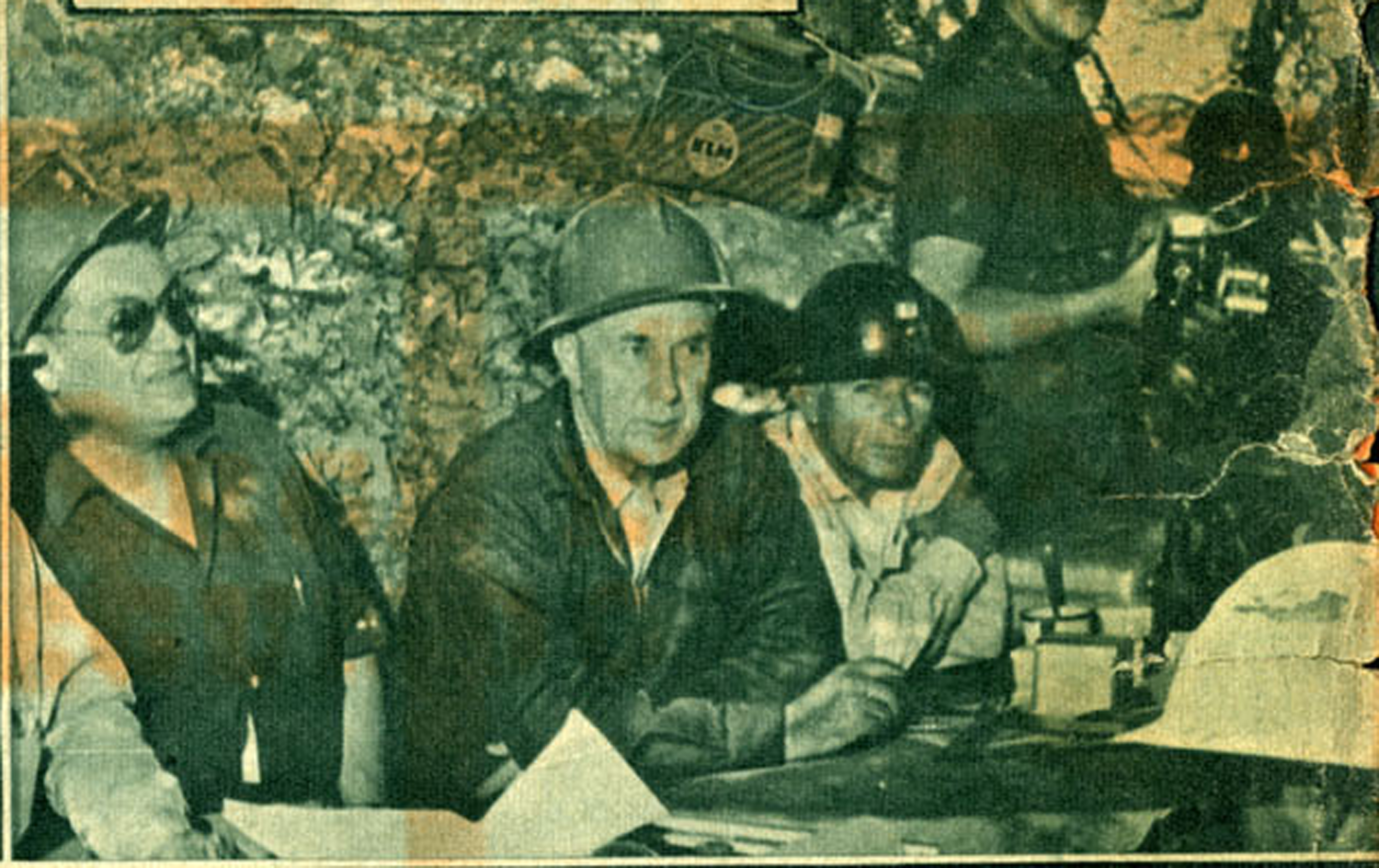 Fotografía publicada por la revista Flash Nacional. 19 de febrero de 1964. Andacollo. Donada por José Miguel Calderón. Fotografía publicada por la revista Flash Nacional. 19 de febrero de 1964. Andacollo. Donada por José Miguel Calderón.