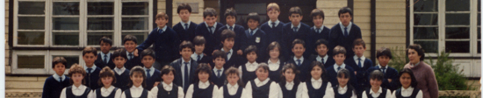 Estudiantes de la Escuela D- 600 de Frutillar. Donado por Ulda Villegas Arel. Estudiantes de la Escuela D- 600 de Frutillar. Donado por Ulda Villegas Arel.
