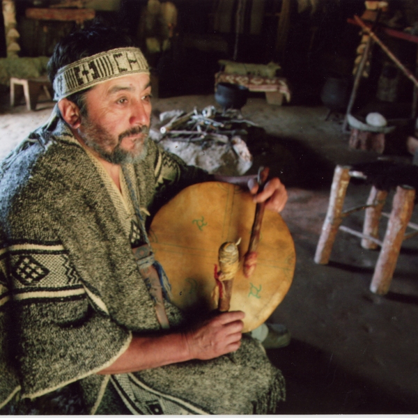 Juan Tripailaf Manquelafquén, profesor de la Ruka- Museo. San José de la Mariquina.