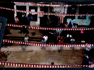 Celebración de fiestas patrias en la población Unión Obrera de Valparaíso. Año 2000. Donada por Christian Amarales.