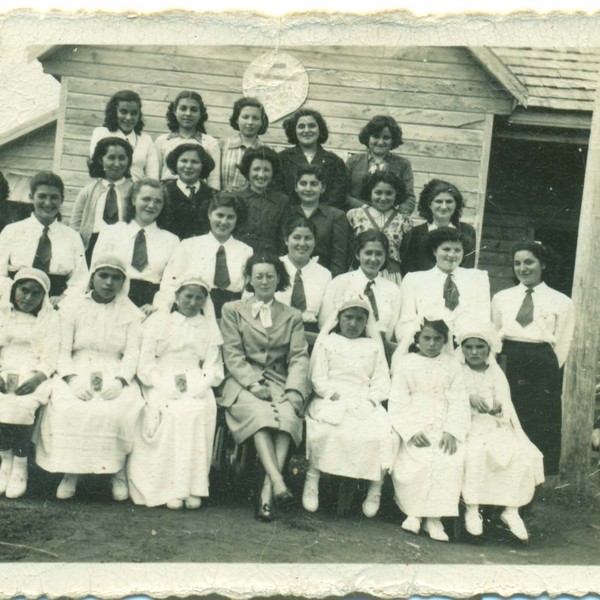 Alumnas de la escuela "Justo Donoso"