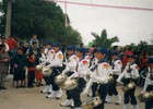 Desfile en la plaza Pizarro